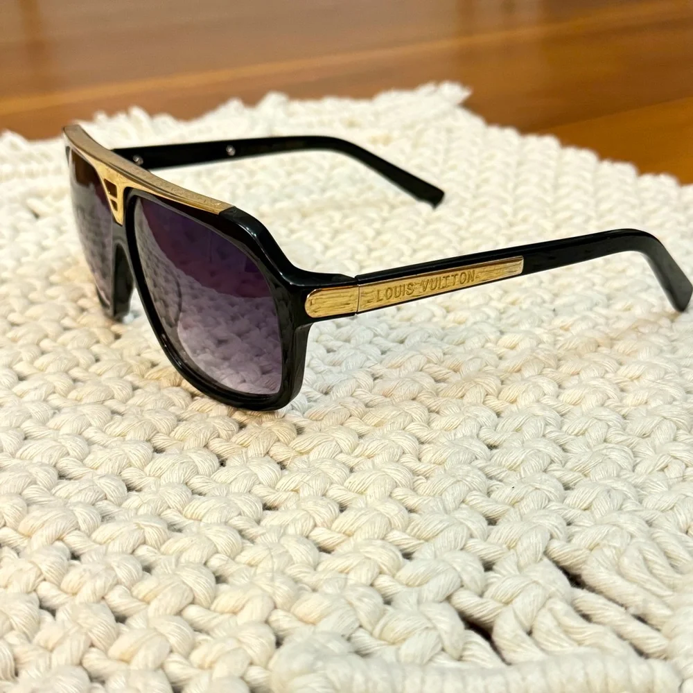 Louis Vuitton | Accessories | Louis Vuitton Evidence  display picture 1